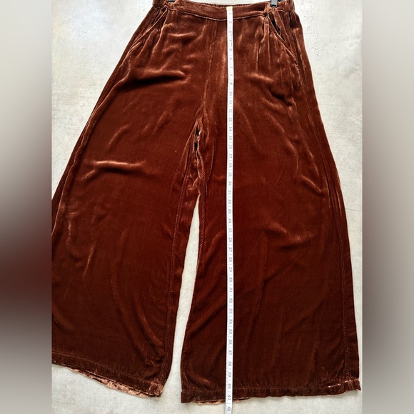 CP Shades Wendy Velvet Pants - Picture 6 of 16